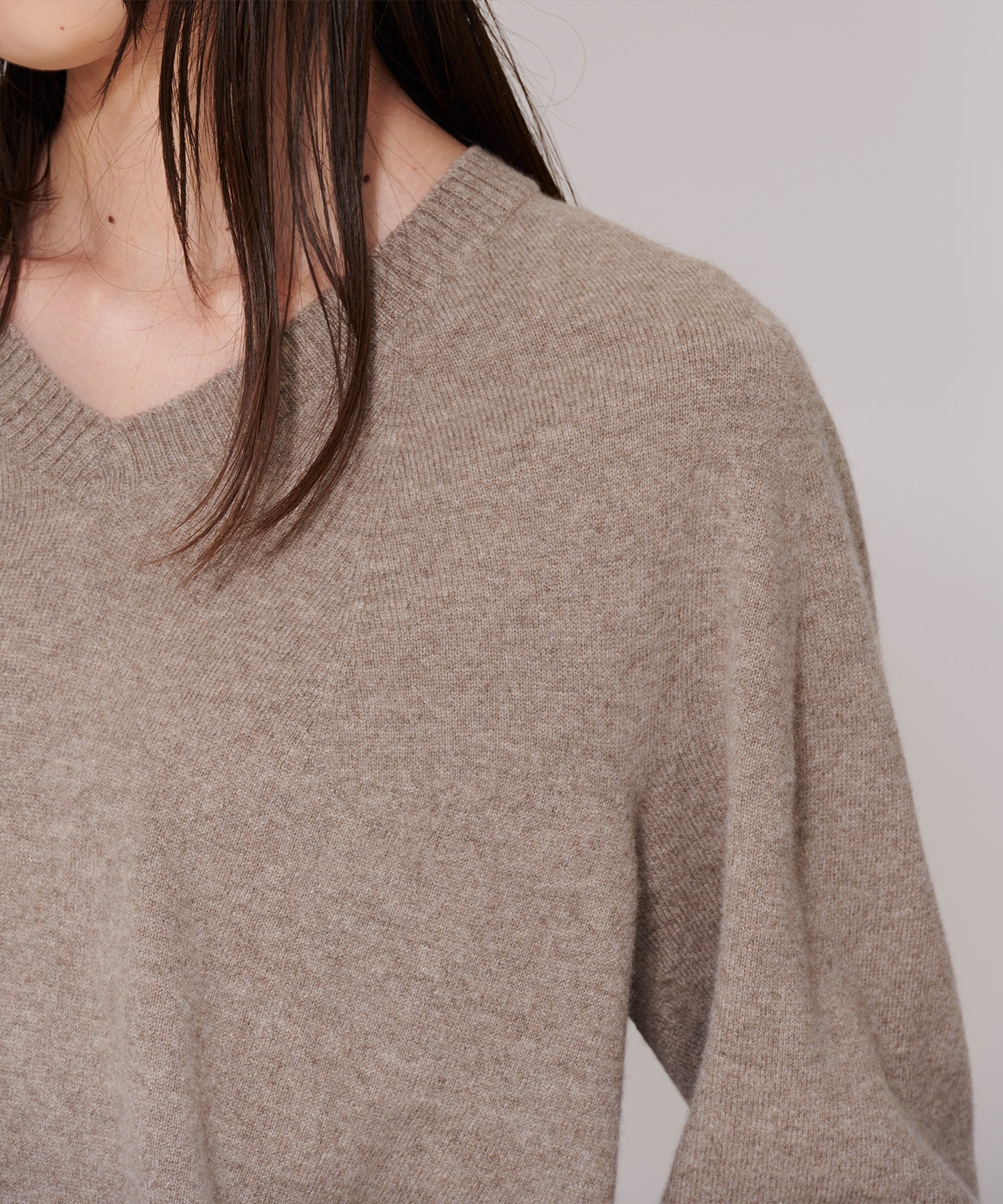 CASHMERE MIDDLE  GAUGE / V NECK KNIT