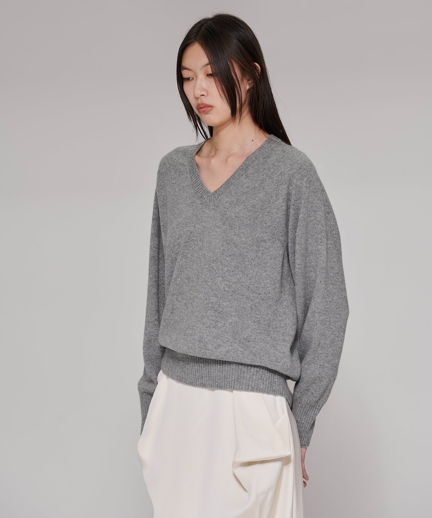 CASHMERE MIDDLE  GAUGE / V NECK KNIT