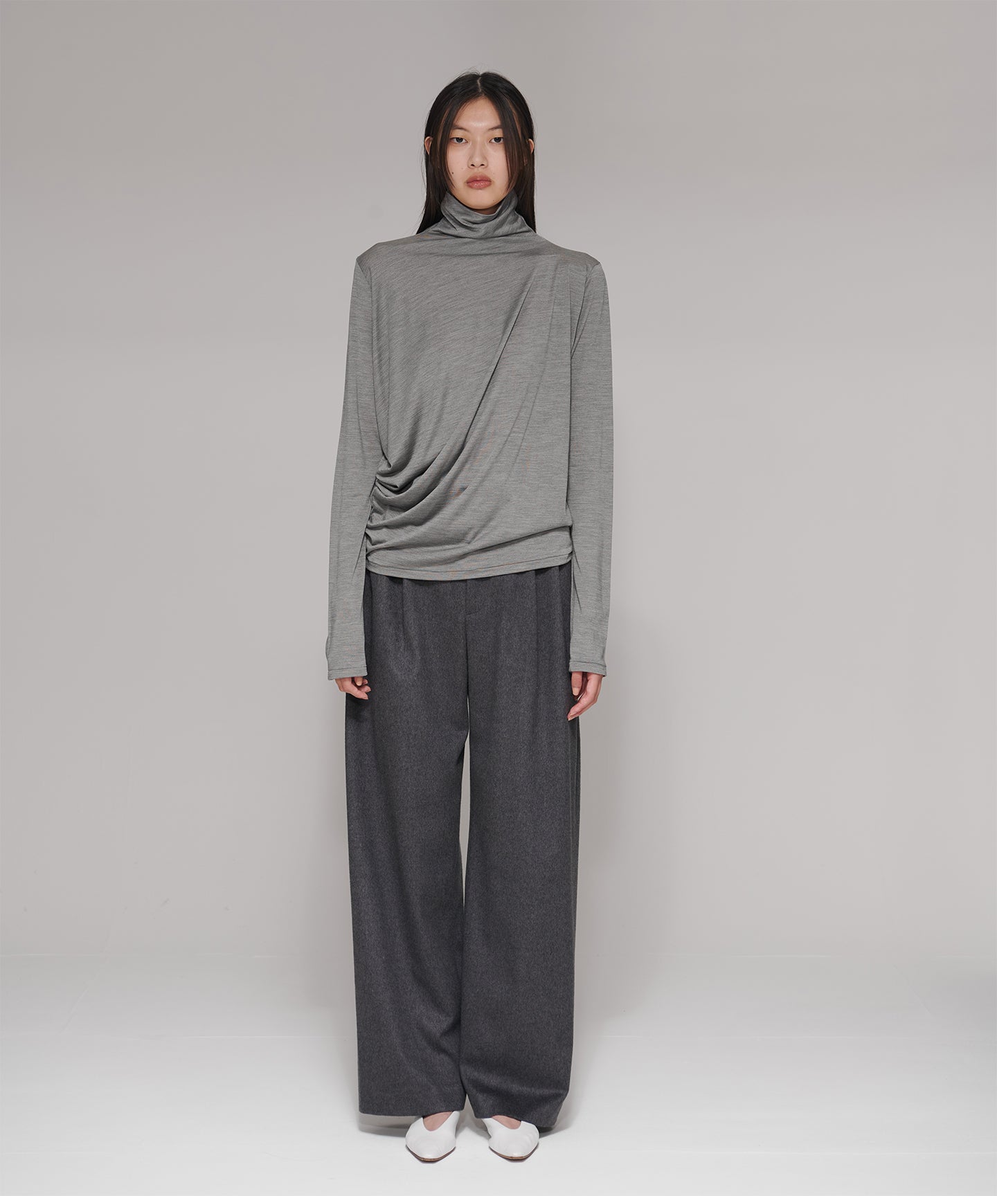 SILK JERSEY / HIGHNECK PULLOVER