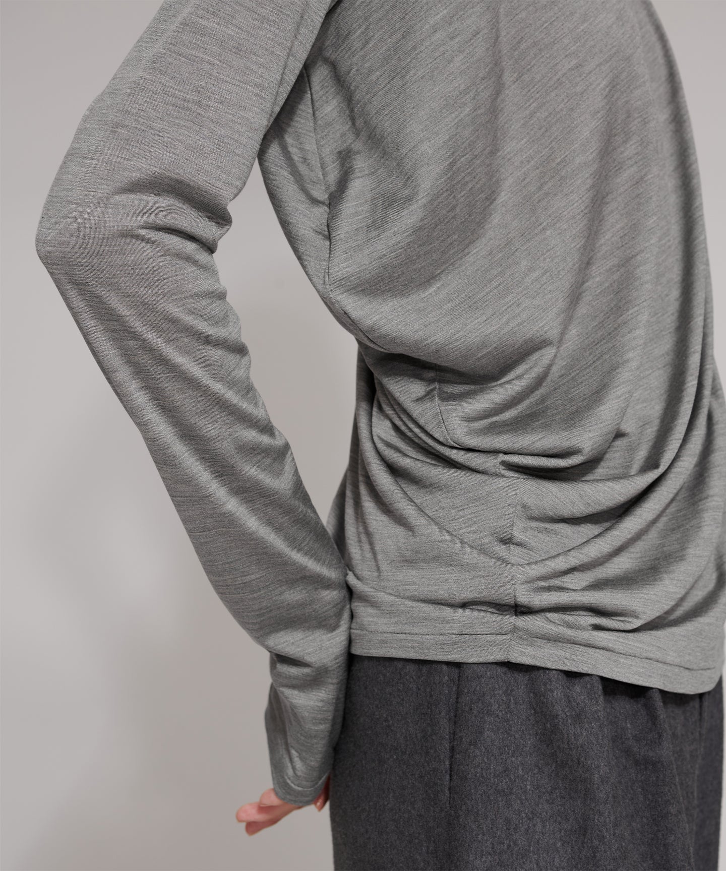 SILK JERSEY / HIGHNECK PULLOVER