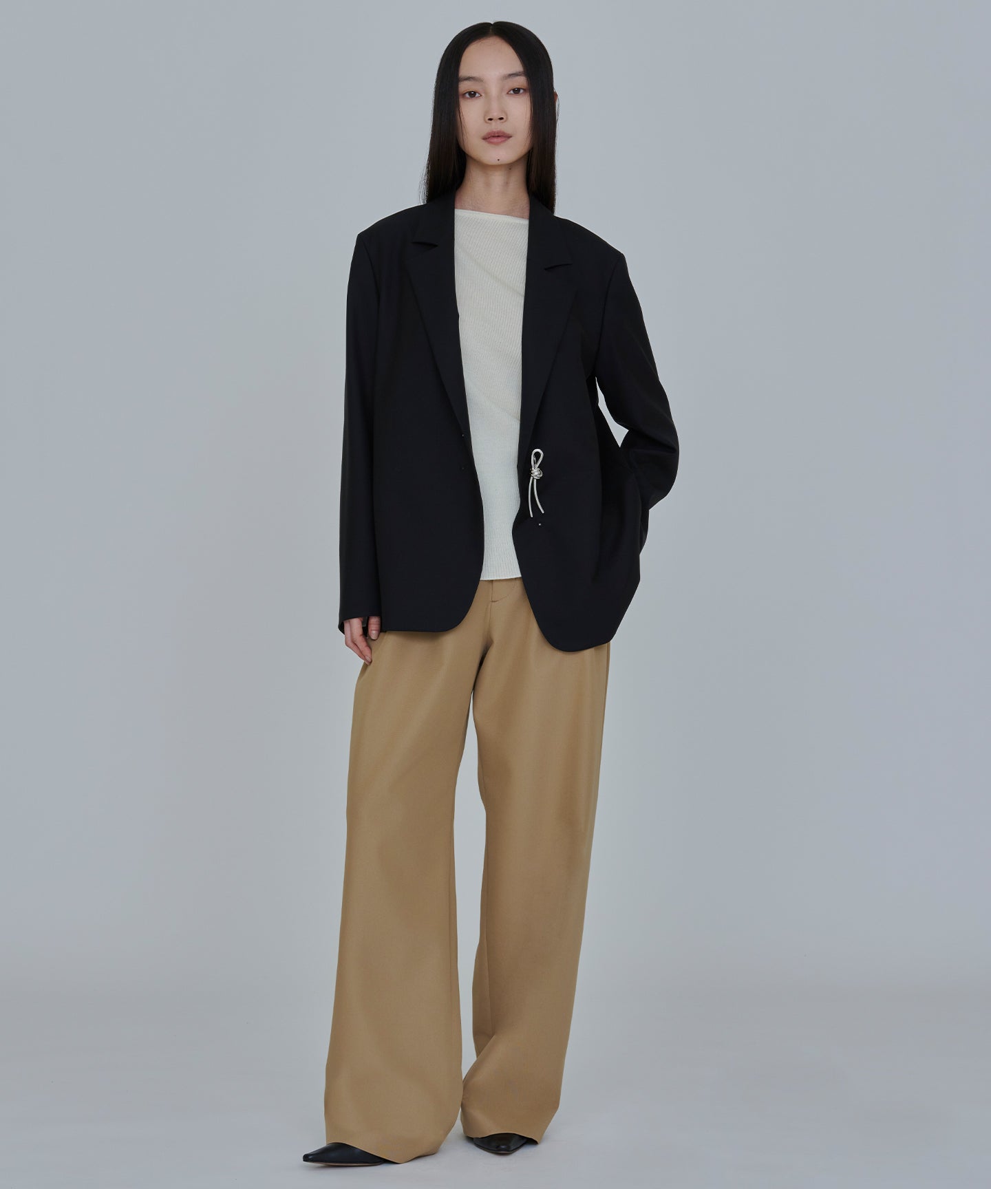 WOOL TROPICAL / BACK SLIT JACKET with BROOCH