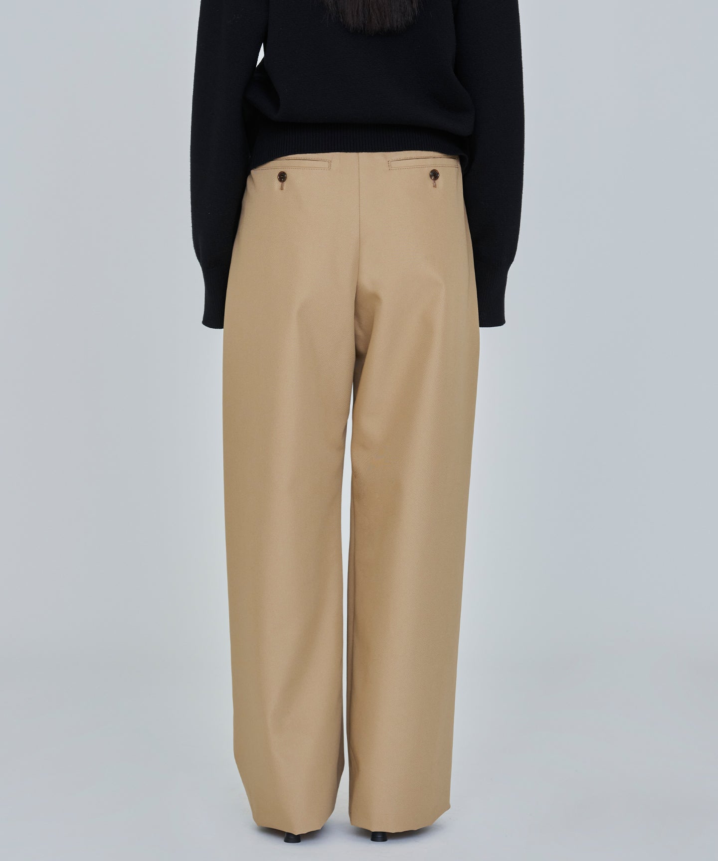 COTTON POLYESTER GABARDINE / DOUBLE PLEATED TSUTSUMU PANTS