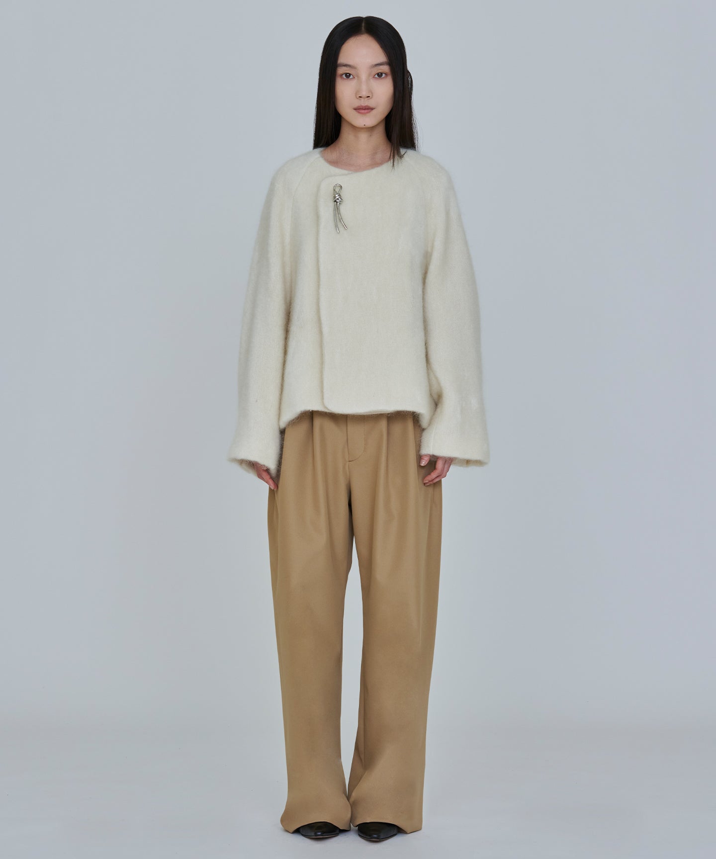 WOOL MOHAIR / NO COLLAR JACKET with STOLE and BROOCH