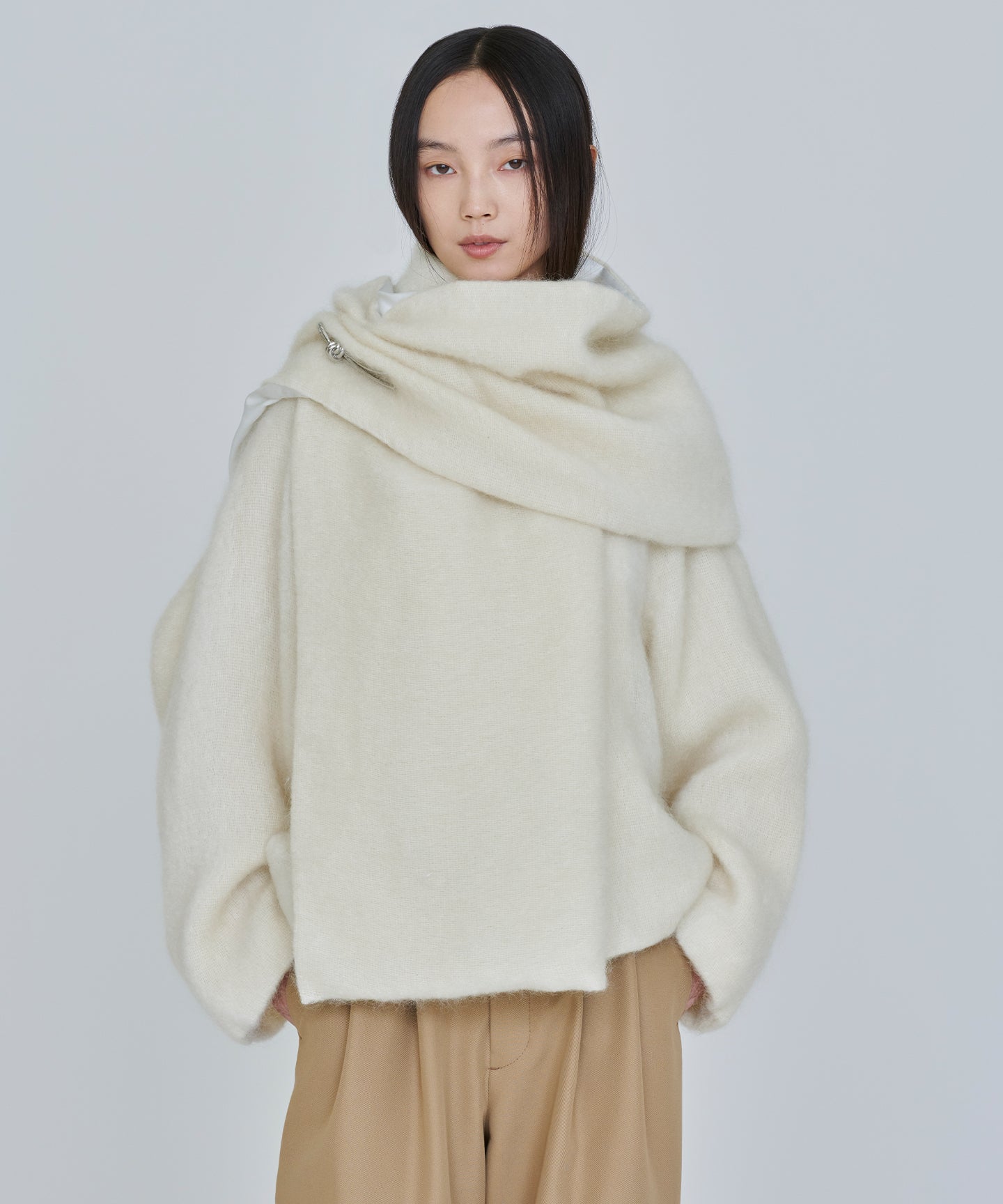 WOOL MOHAIR / NO COLLAR JACKET with STOLE and BROOCH