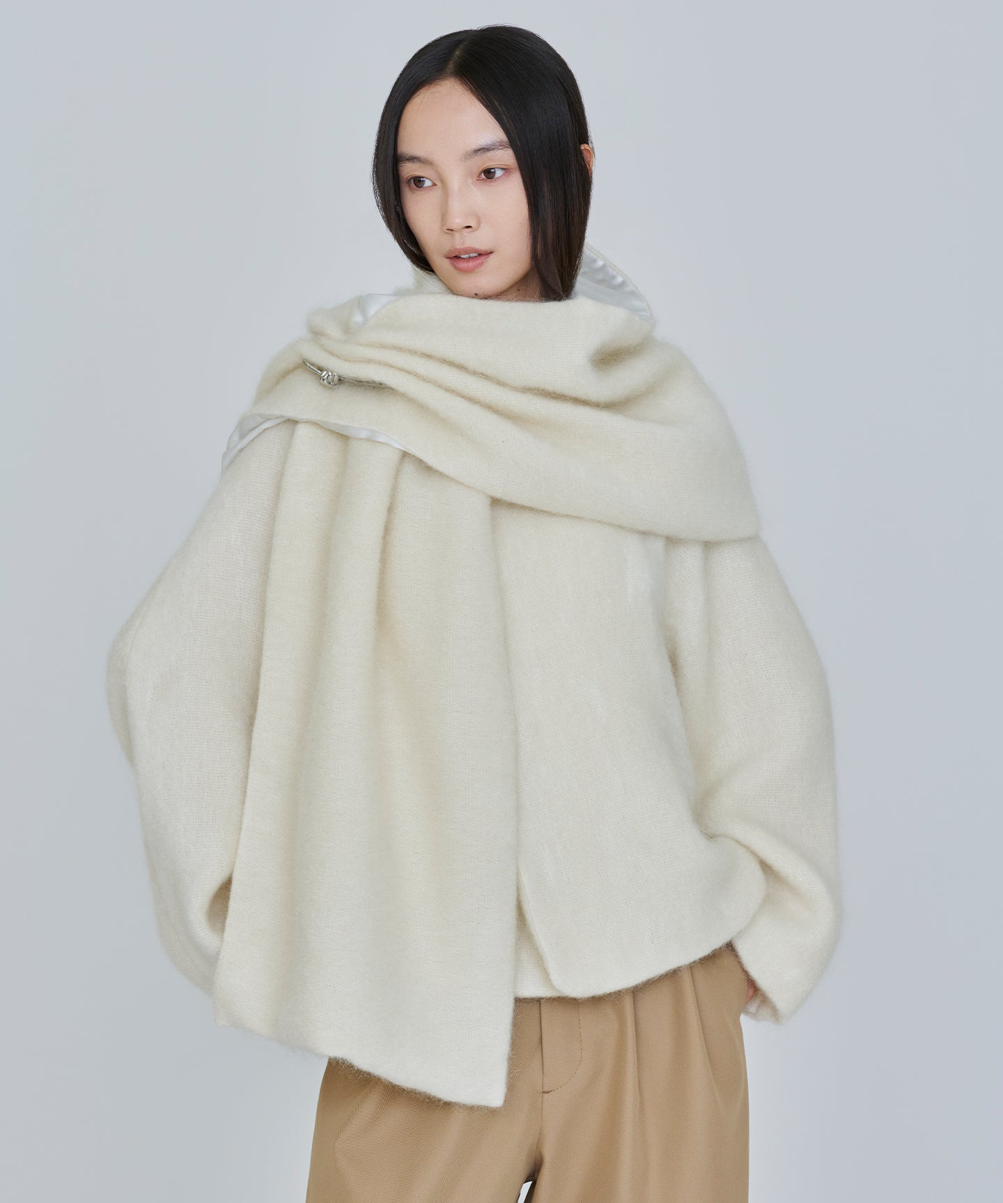 WOOL MOHAIR / NO COLLAR JACKET with STOLE and BROOCH