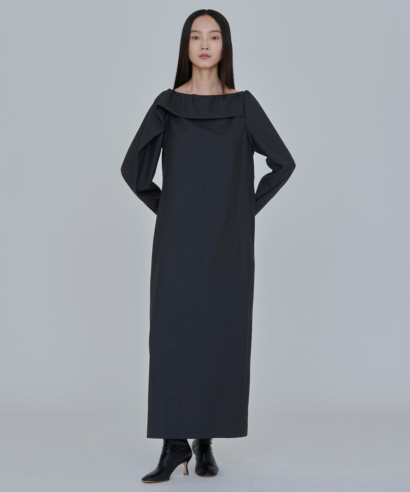 WOOL TROPICAL / DRAPE CONTINUED DRESS