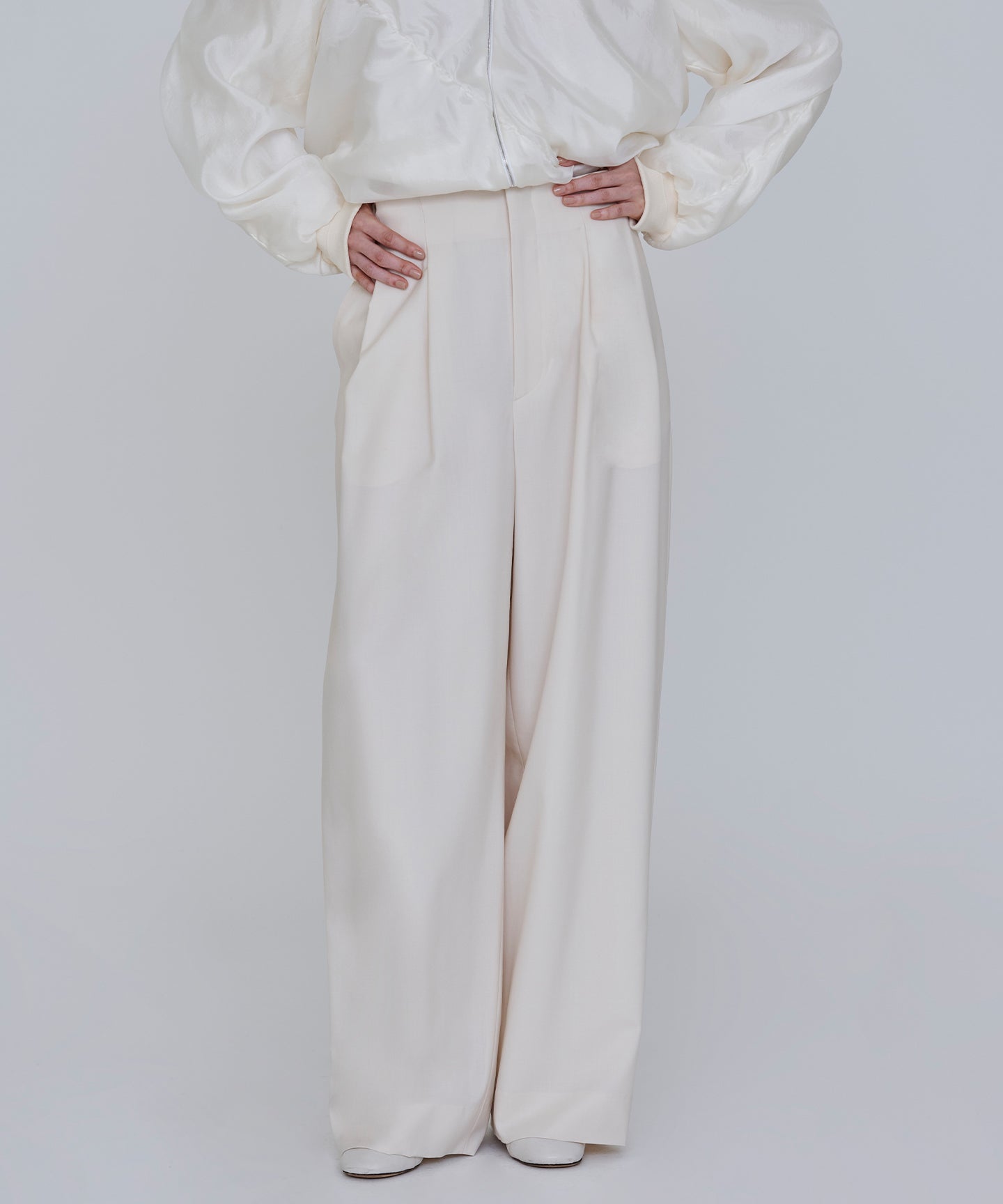 WORSTED TROPICAL / TUCKED PANTS