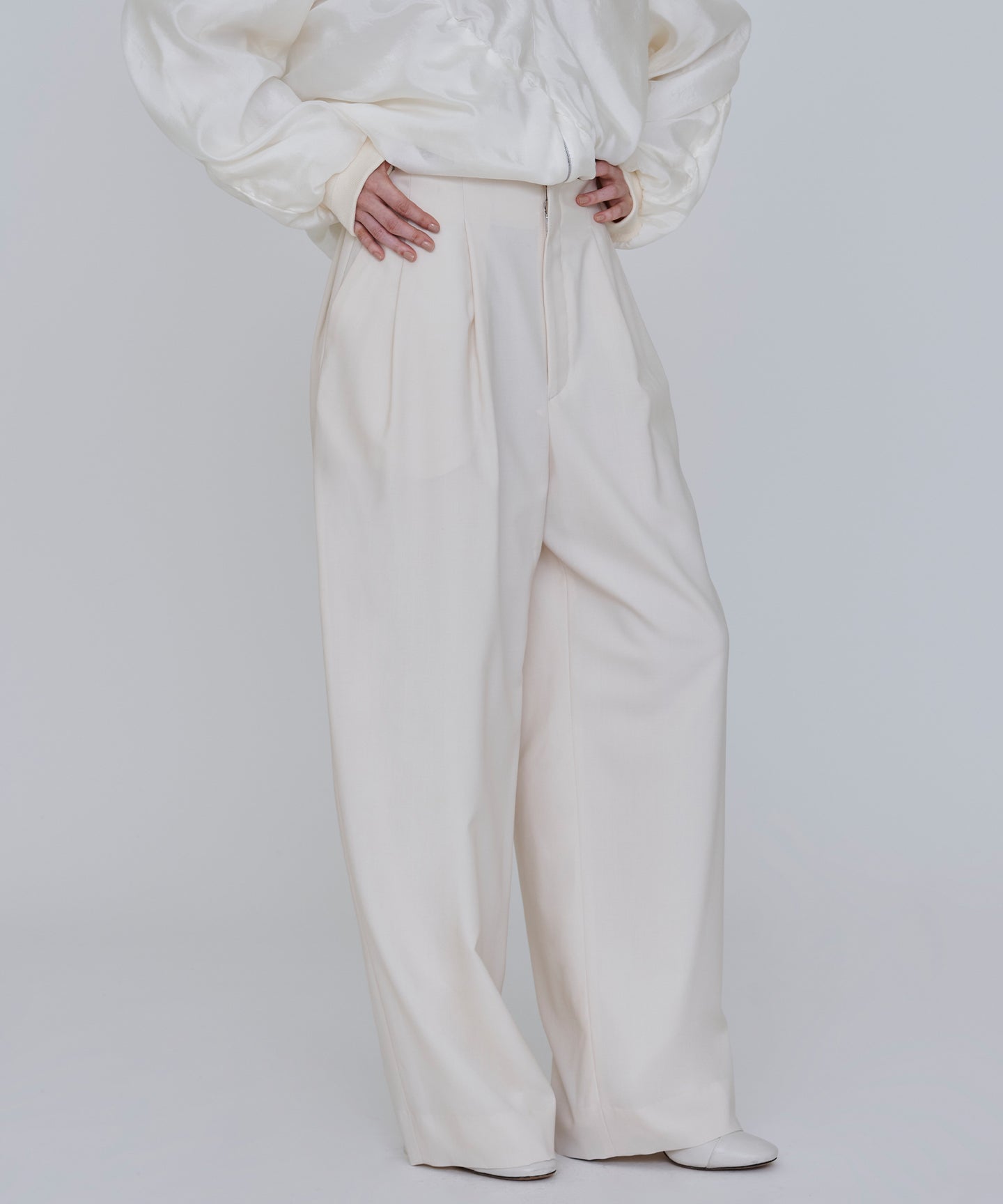 WORSTED TROPICAL / TUCKED PANTS