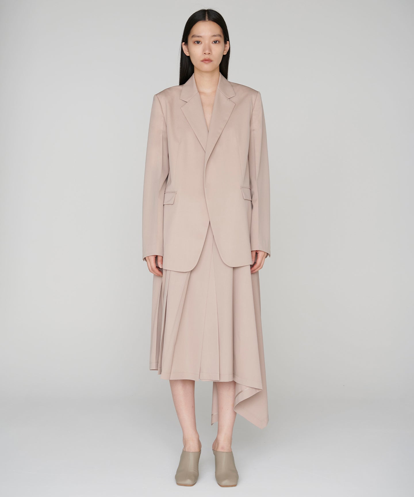 WOOL GABARDINE / PLEATED ASYMMETRY SKIRT