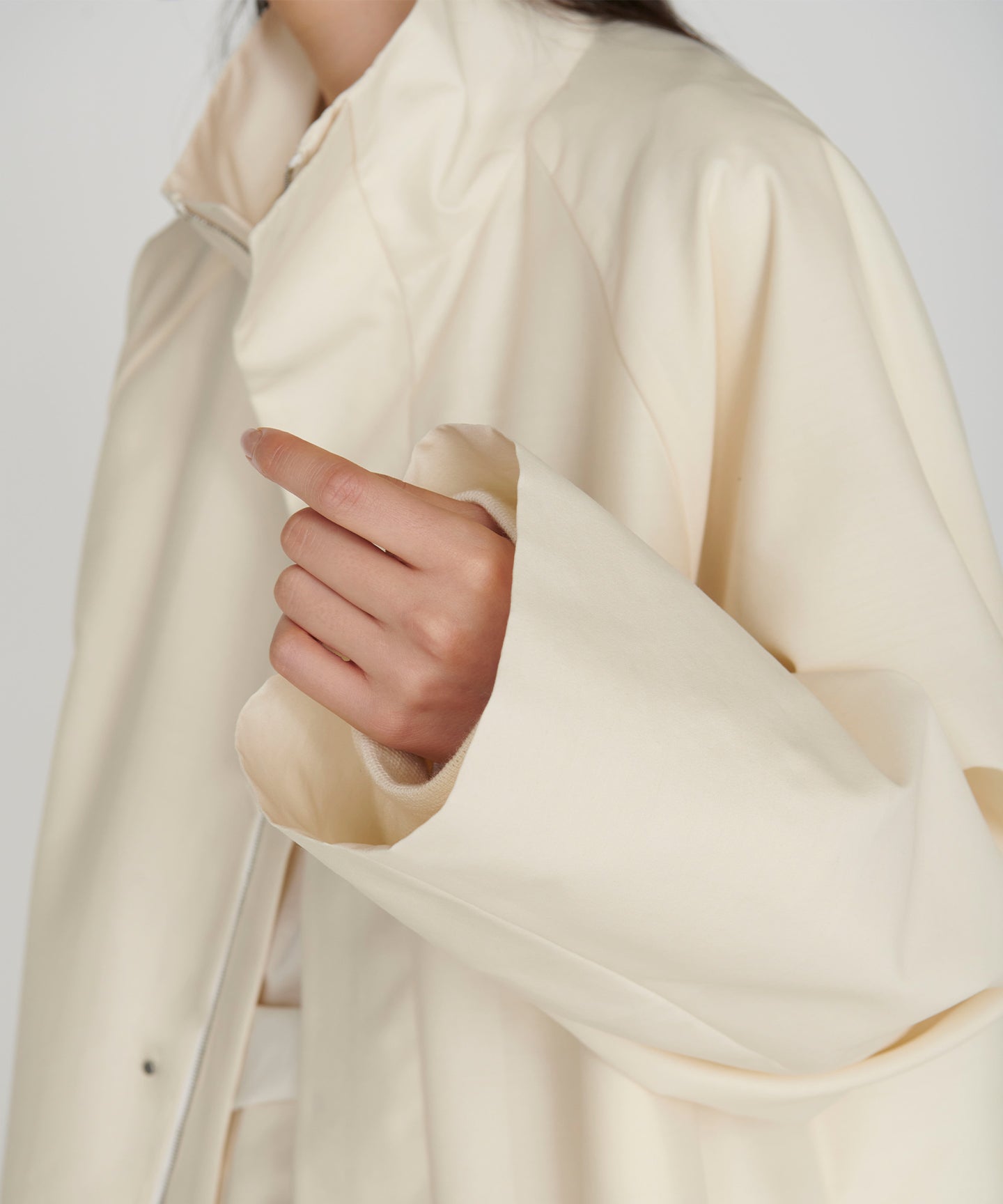 WOOL SILK / HOODY CURVY COAT