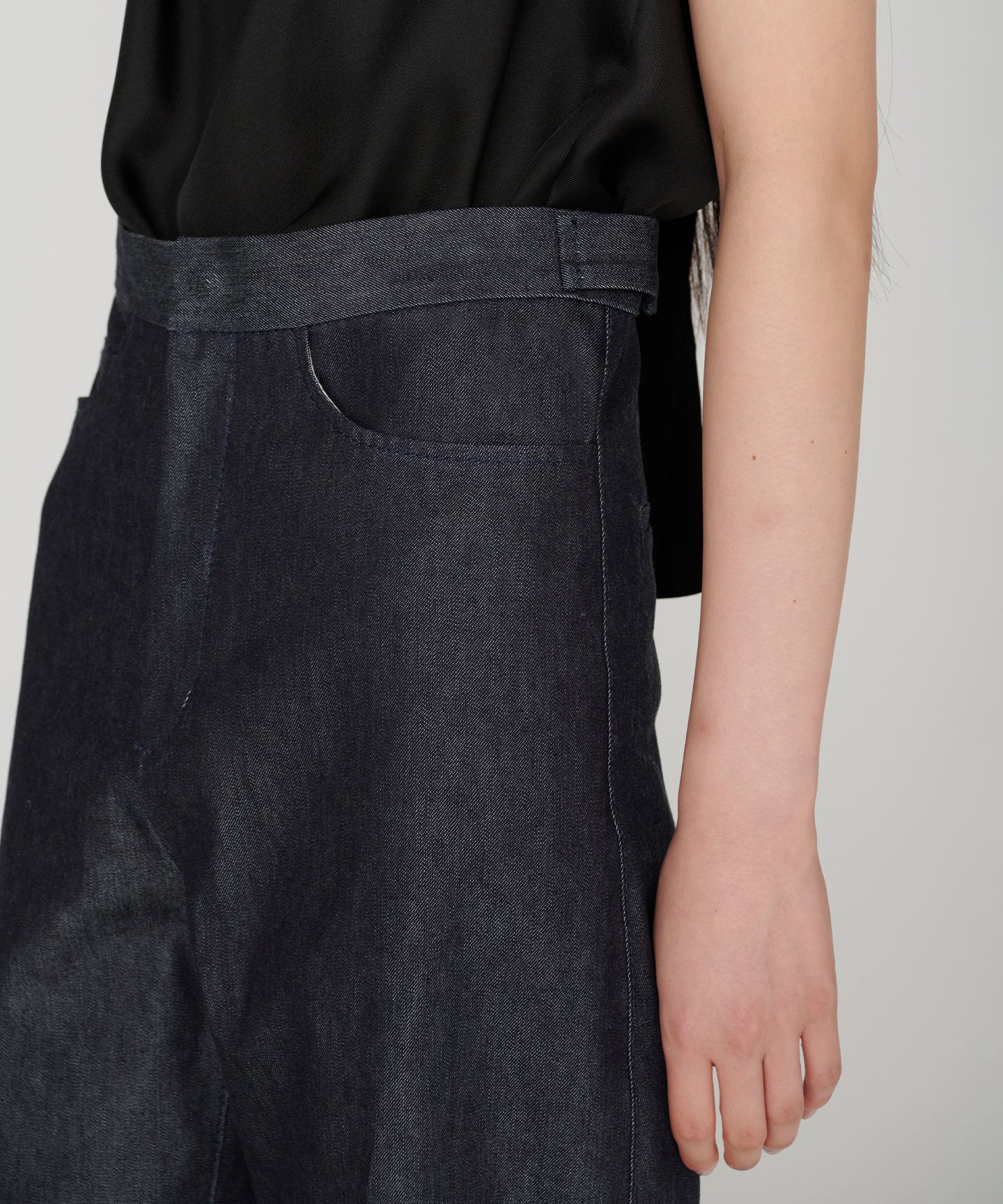 COTTON SILK DENIM / STRAIGHT TSUTSUMU  PANTS