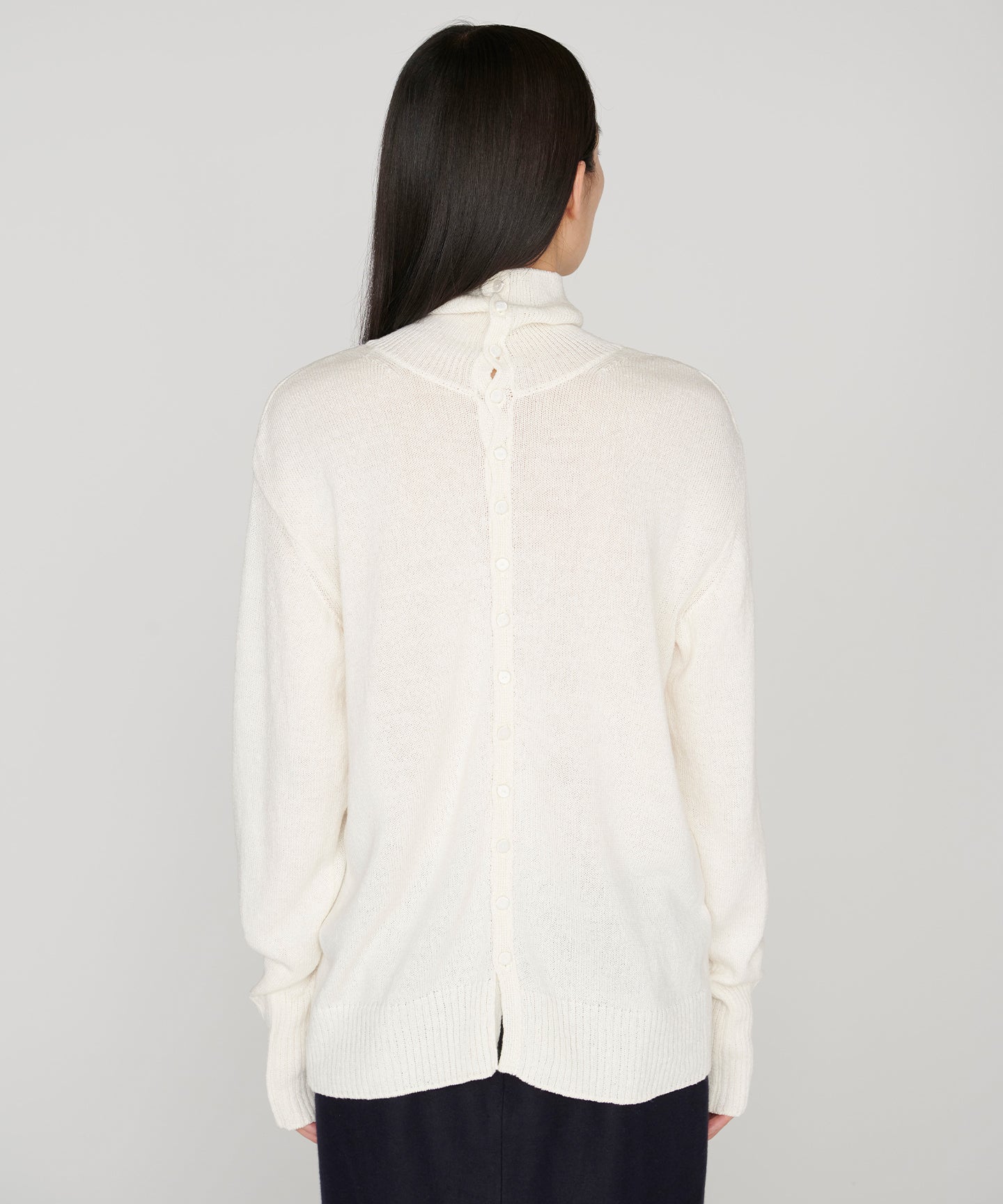 WOOL LINEN SILK / HIGH-NECK SWEATER