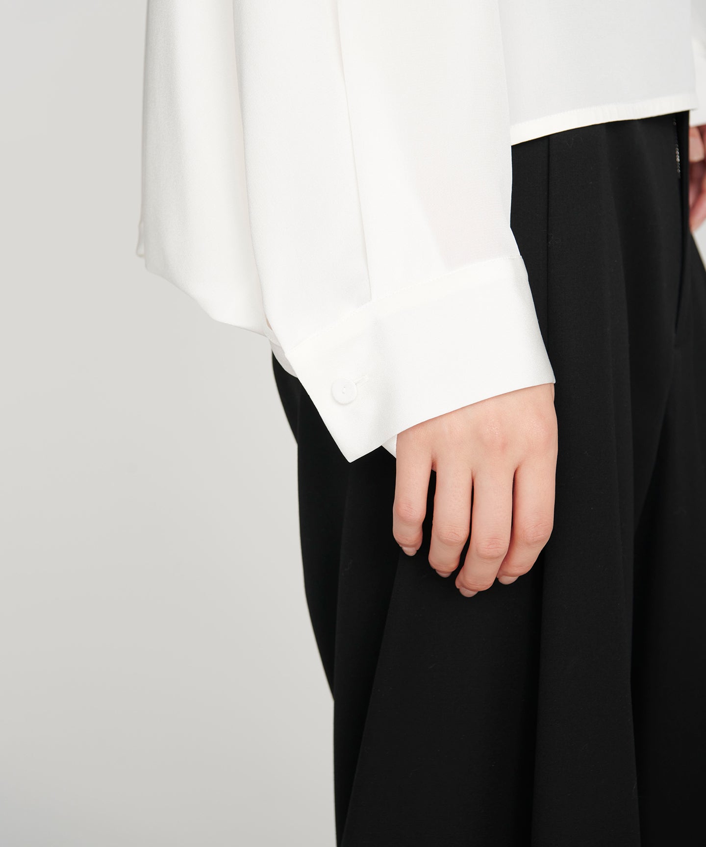 SILK DE CHINE / OVERSIZED  DOLMAN BLOUSE