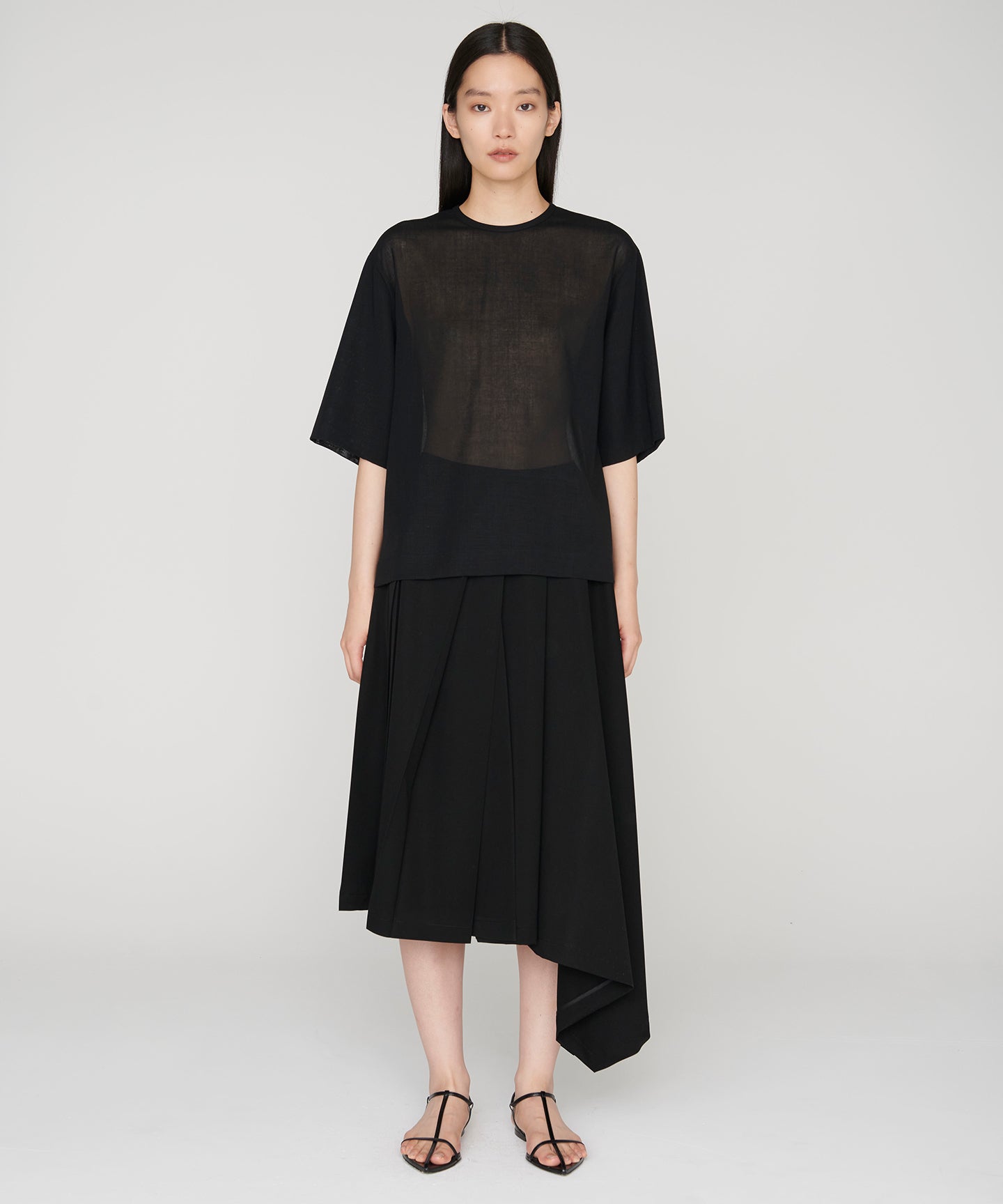 WOOL GABARDINE / PLEATED ASYMMETRY SKIRT