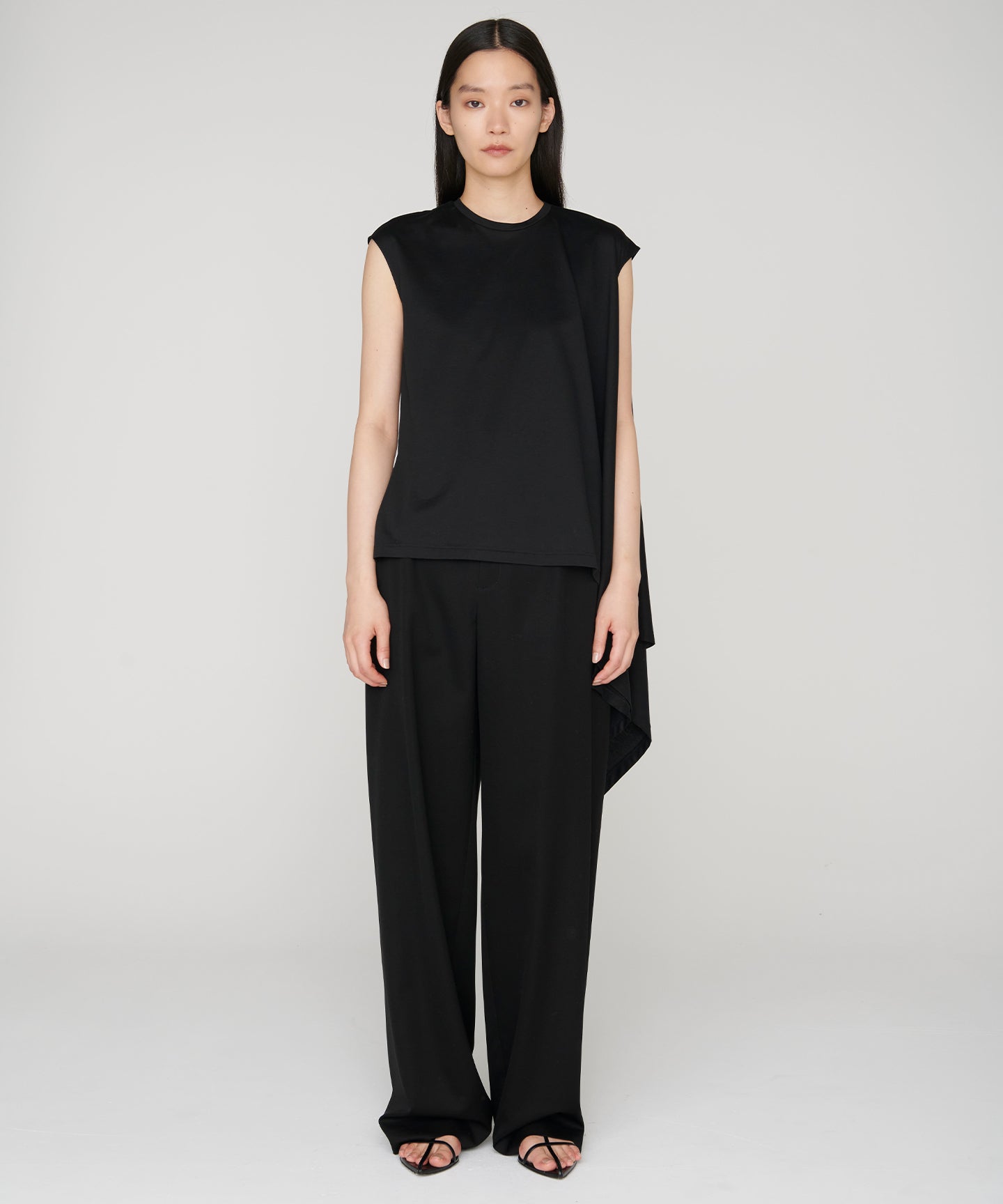 WOOL GABARDINE / DOUBLE PLEATED TSUTSUMU PANTS