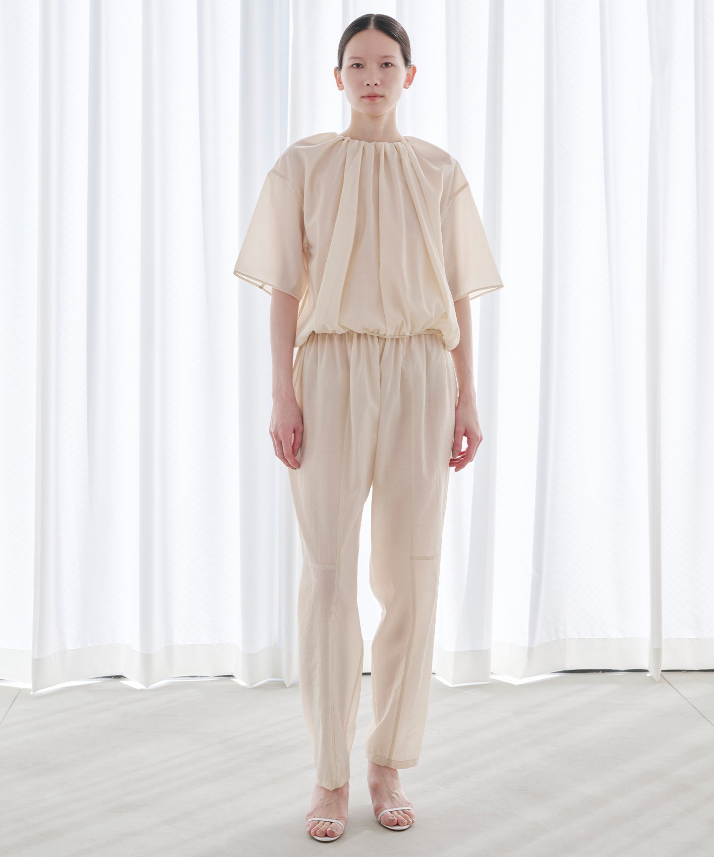 WOOL NYLON POPLIN / GATHER PANTS