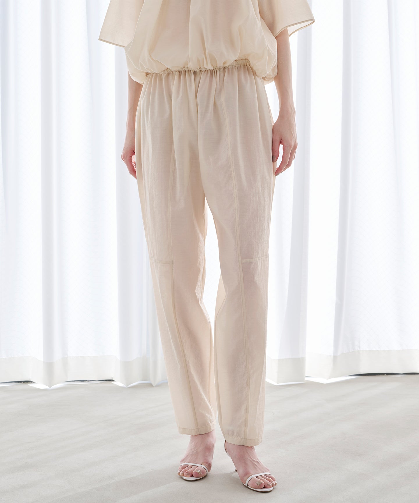 WOOL NYLON POPLIN / GATHER PANTS