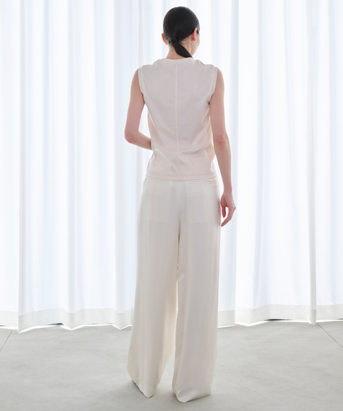 COTTON JERSEY / RD NK SLEEVELESS