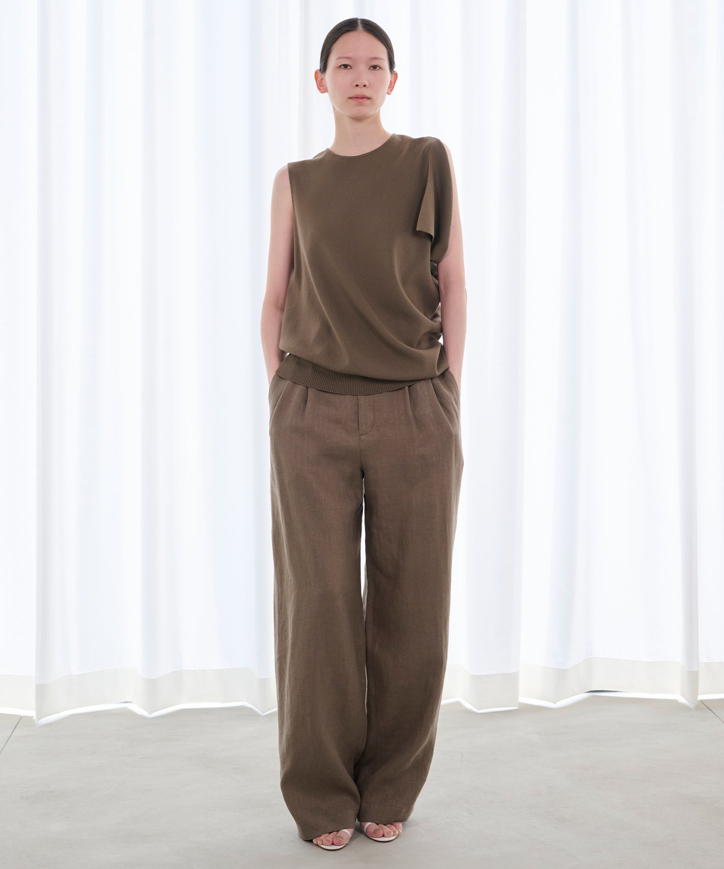 LINEN HERRINGBONE / DOUBLE PLEATED TSUTSUMU PANTS