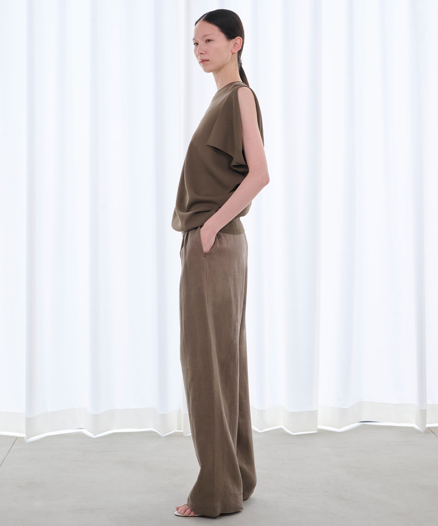 LINEN HERRINGBONE / DOUBLE PLEATED TSUTSUMU PANTS