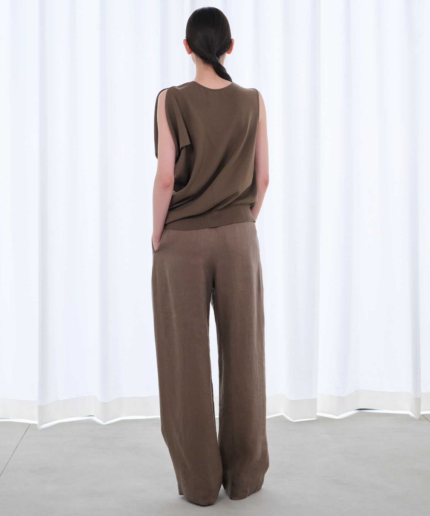 LINEN HERRINGBONE / DOUBLE PLEATED TSUTSUMU PANTS
