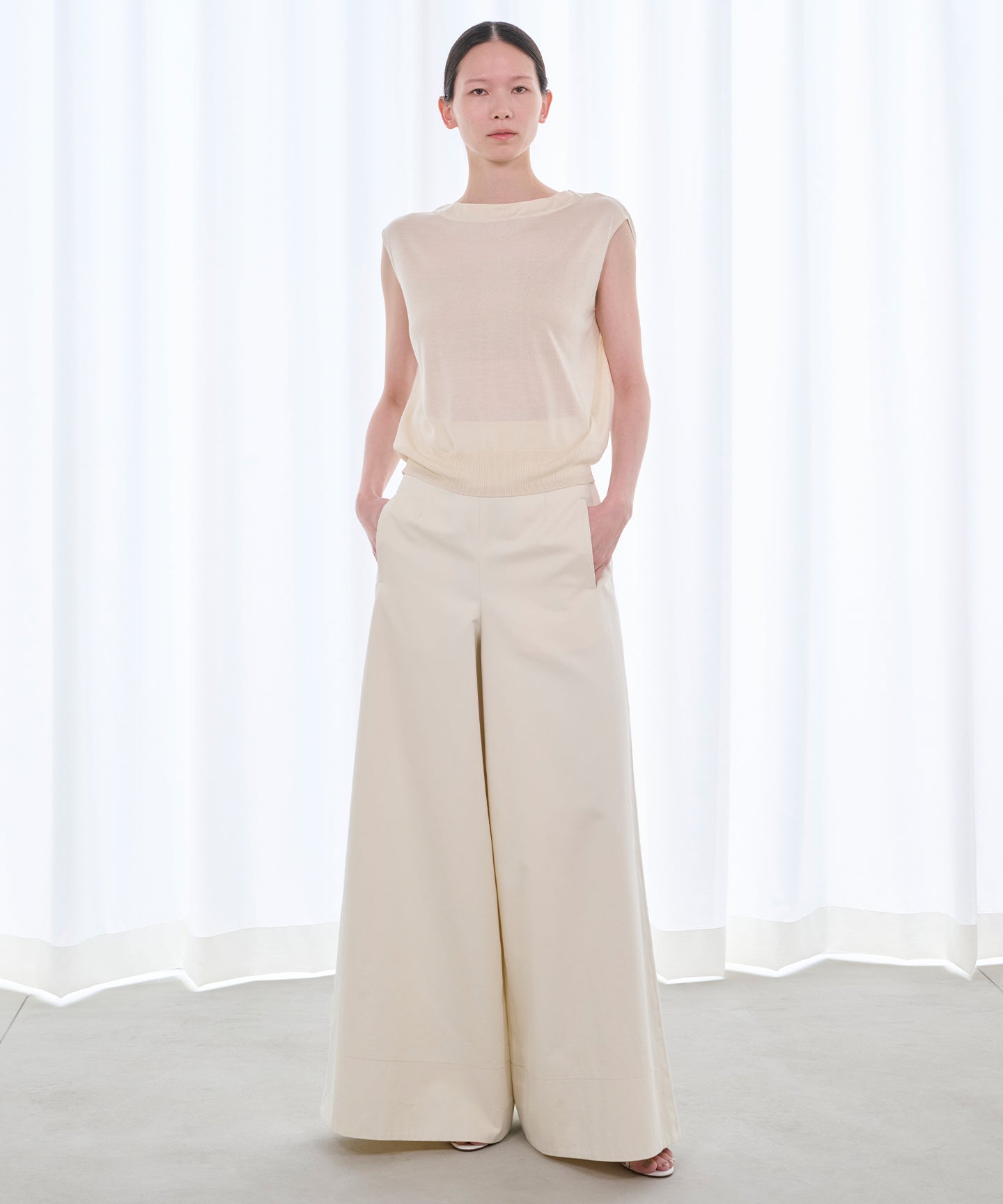 COTTON TWILL / WIDE LEG HIGH WAIST PANTS