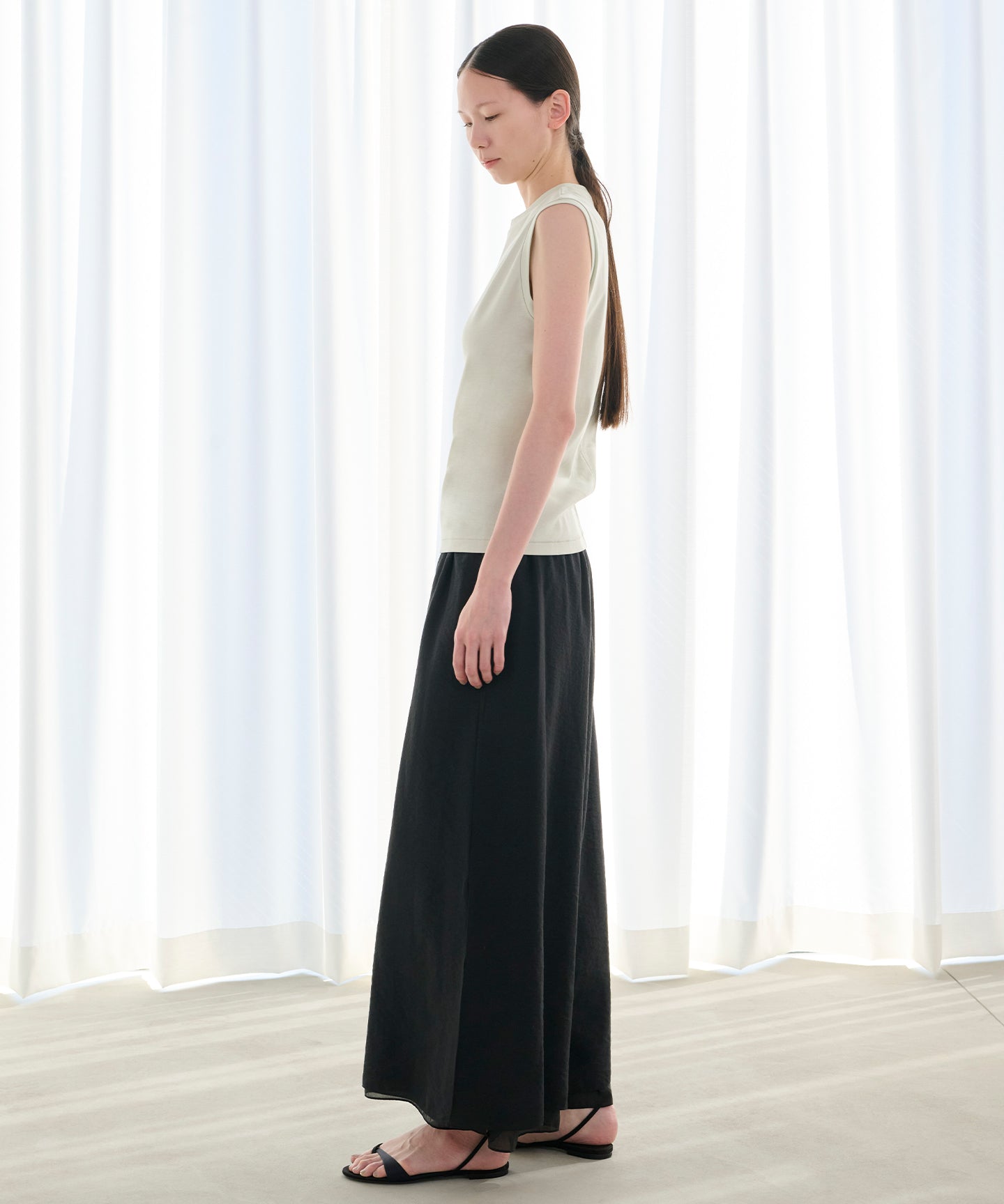 COTTON JERSEY / RD NK SLEEVELESS