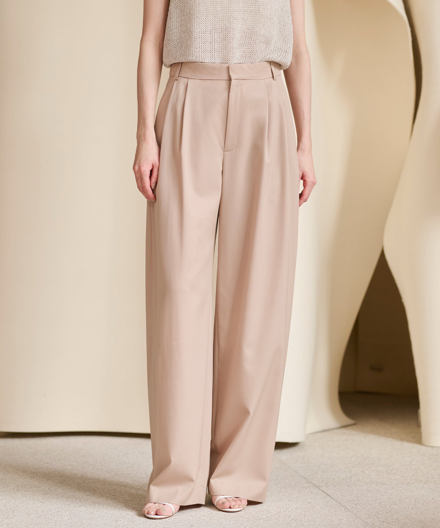 WOOL GABARDINE / DOUBLE PLEATED TSUTSUMU PANTS