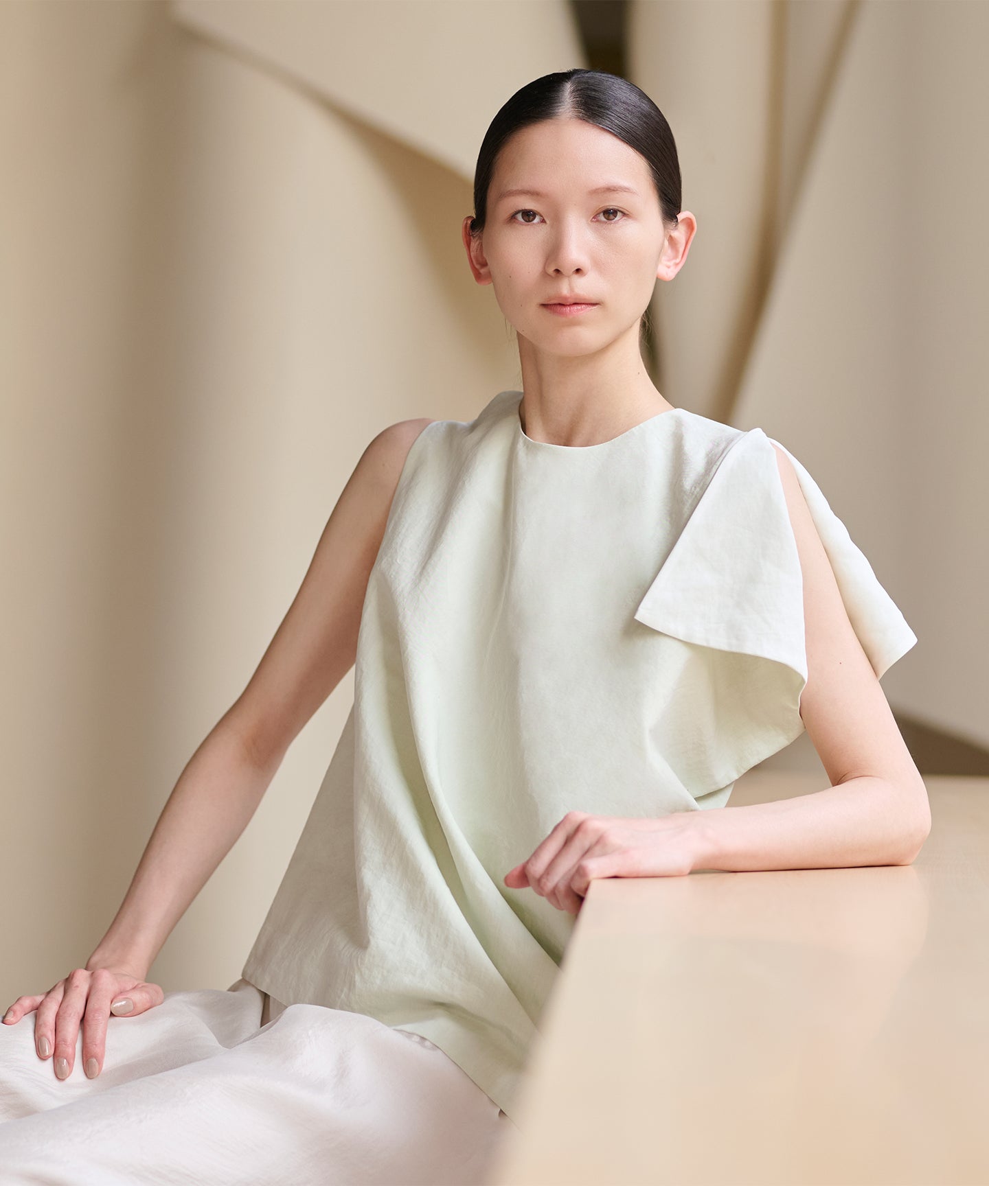 【eclat7.8月号掲載】COTTON PAPER / KASHIGU  REVERSIBLE BLOUSE