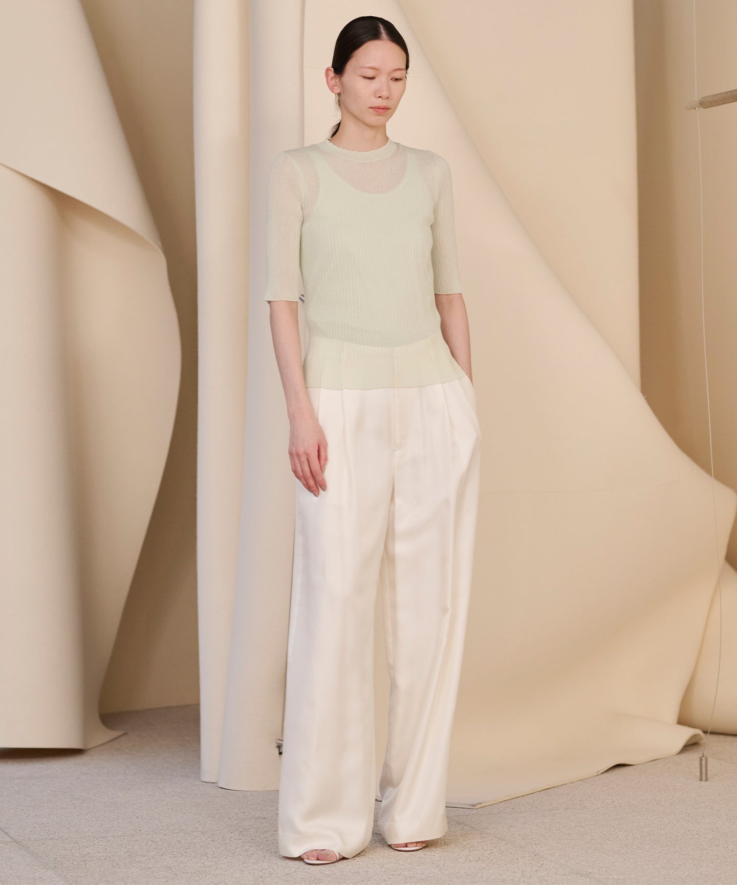 SHEER RIB / RD NK SHORTSLEEVE