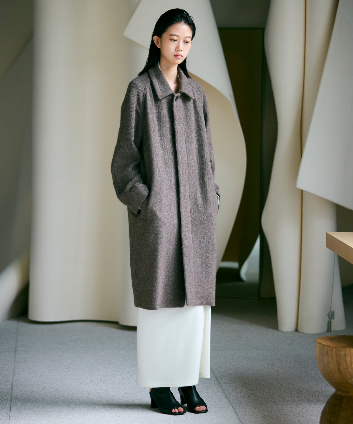 WOOL ANGOLA TWILL / GENTLE SHOULDER COAT