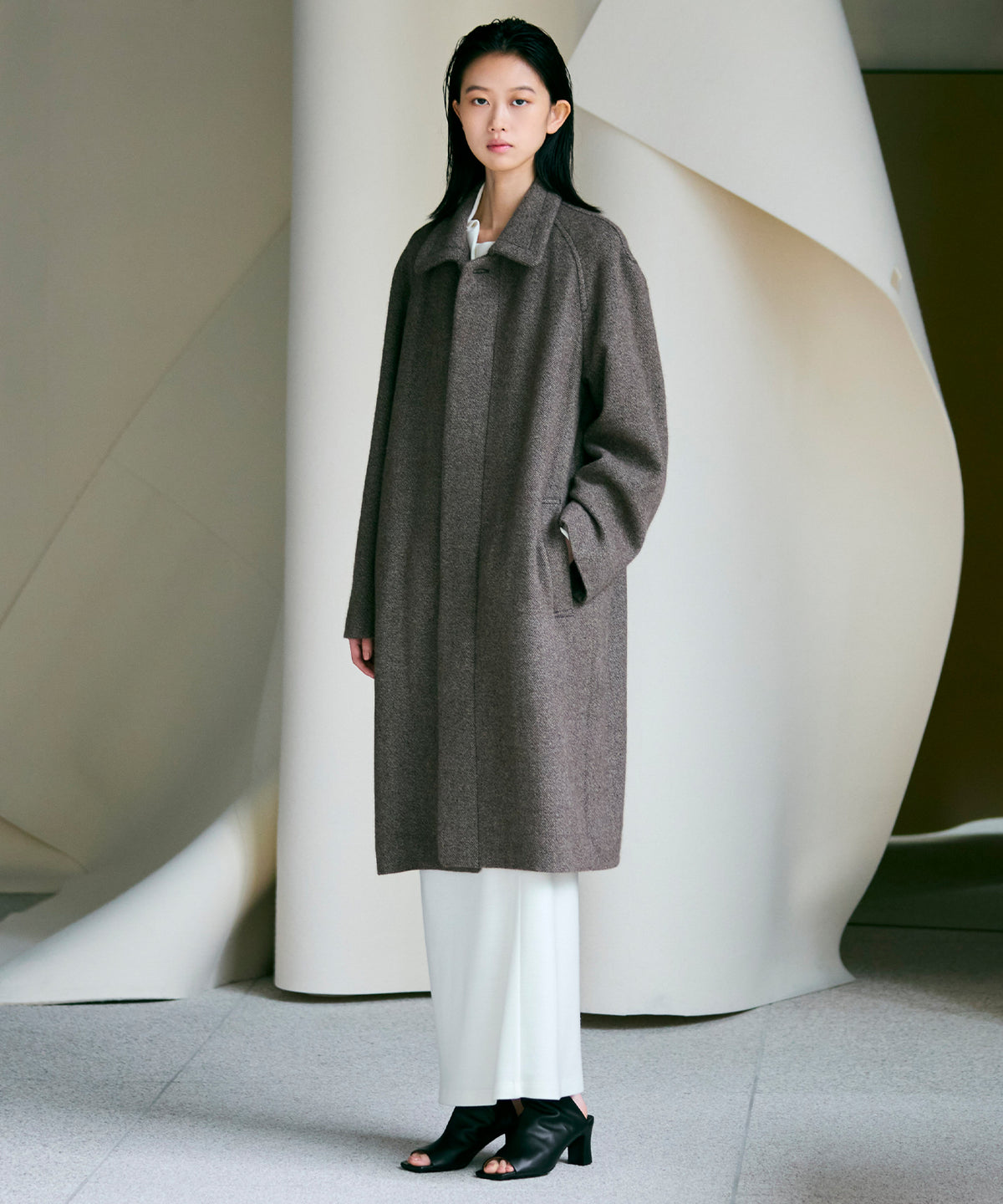 WOOL ANGOLA TWILL / GENTLE SHOULDER COAT