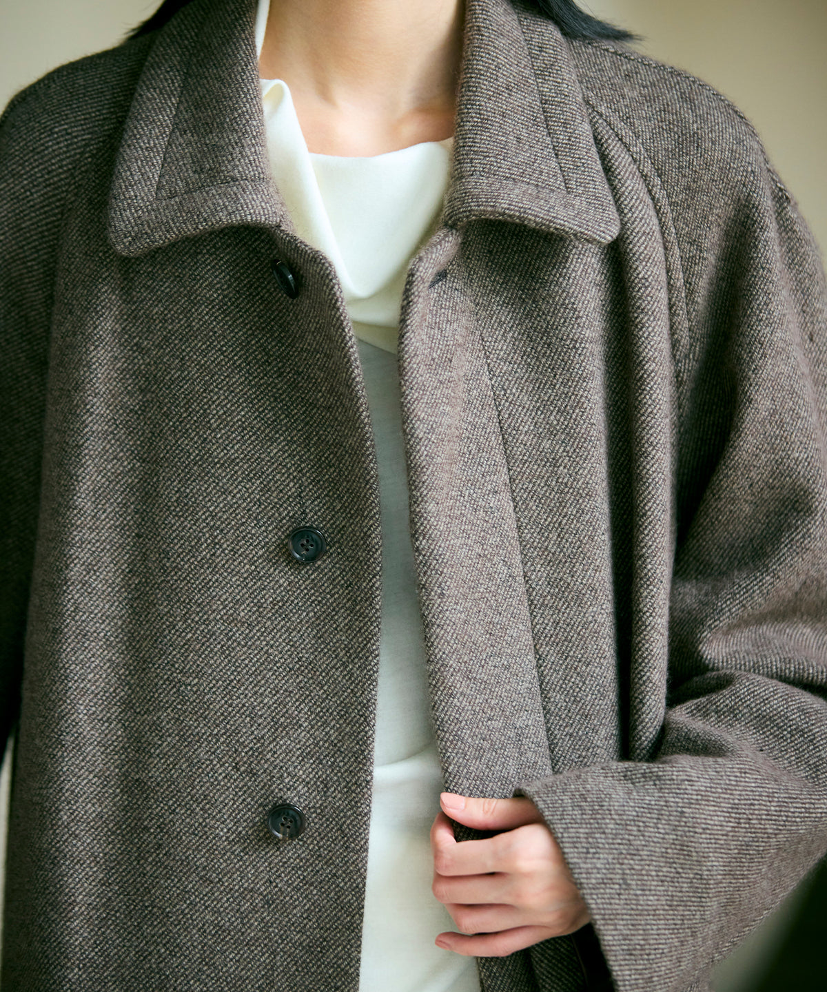 WOOL ANGOLA TWILL / GENTLE SHOULDER COAT