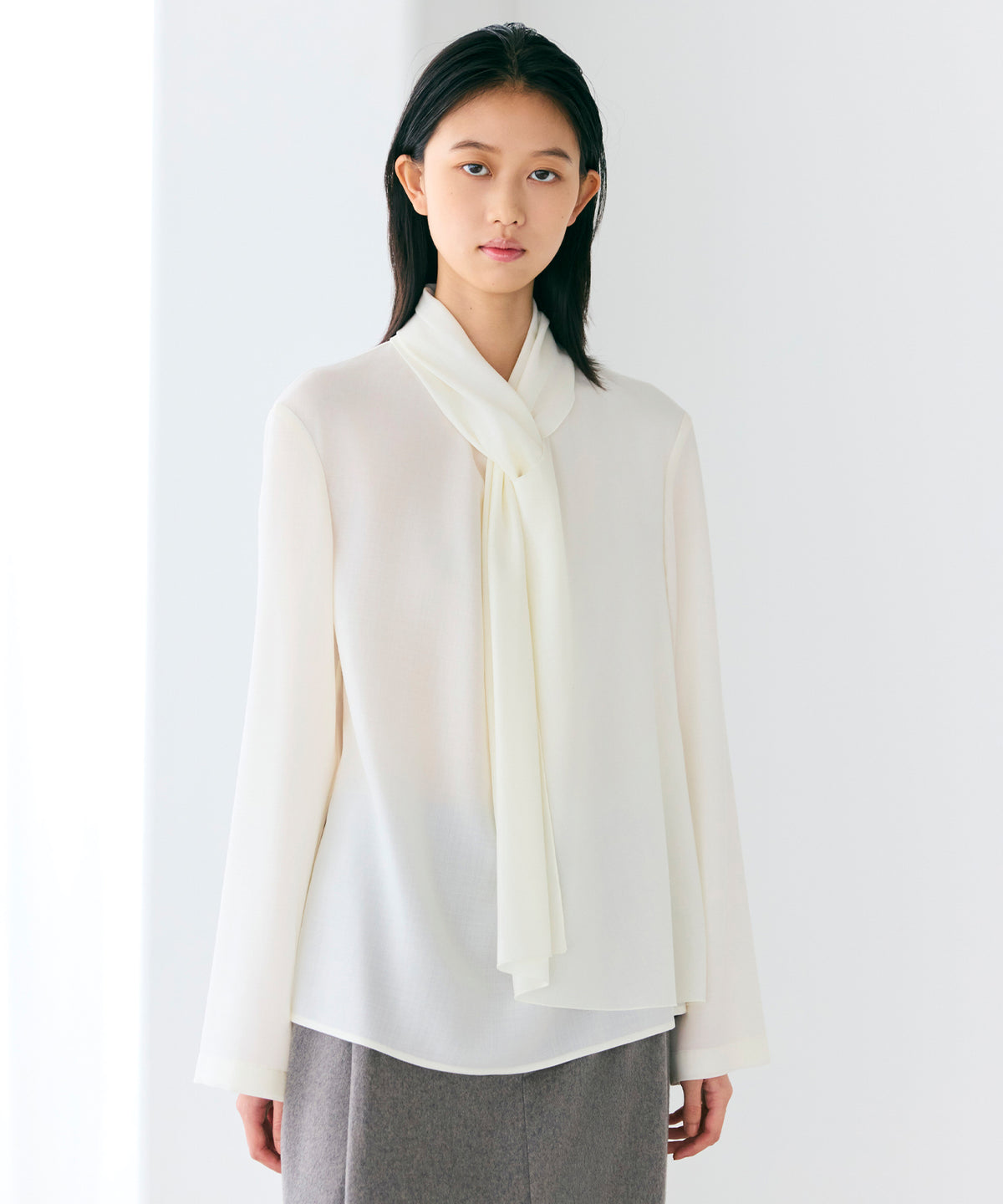WOOL POLYESTER VOILE / STOLE COLLAR BLOUSE