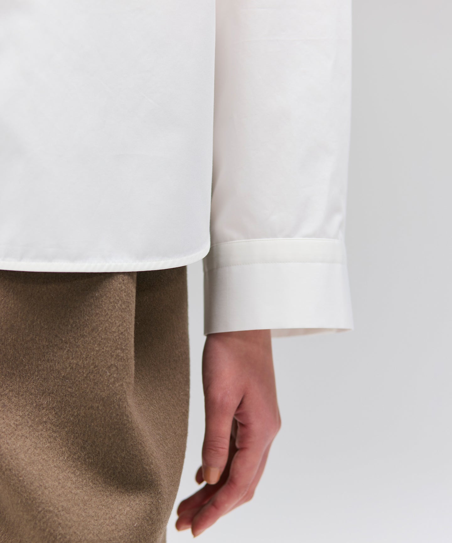 COTTON SATIN / BLOUSE