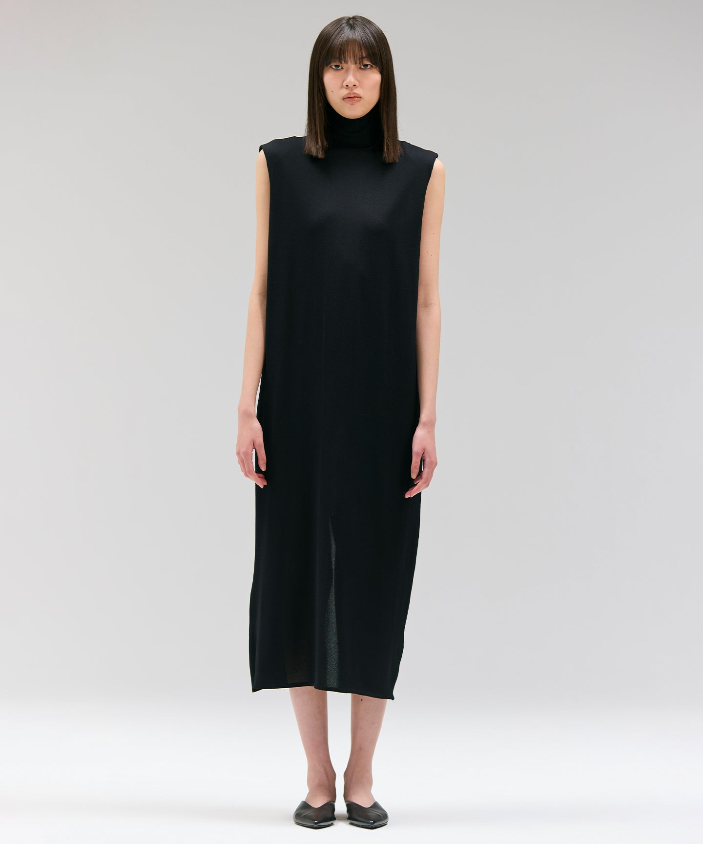 LUSTROUS SYNTHETIC KNIT / DRESS