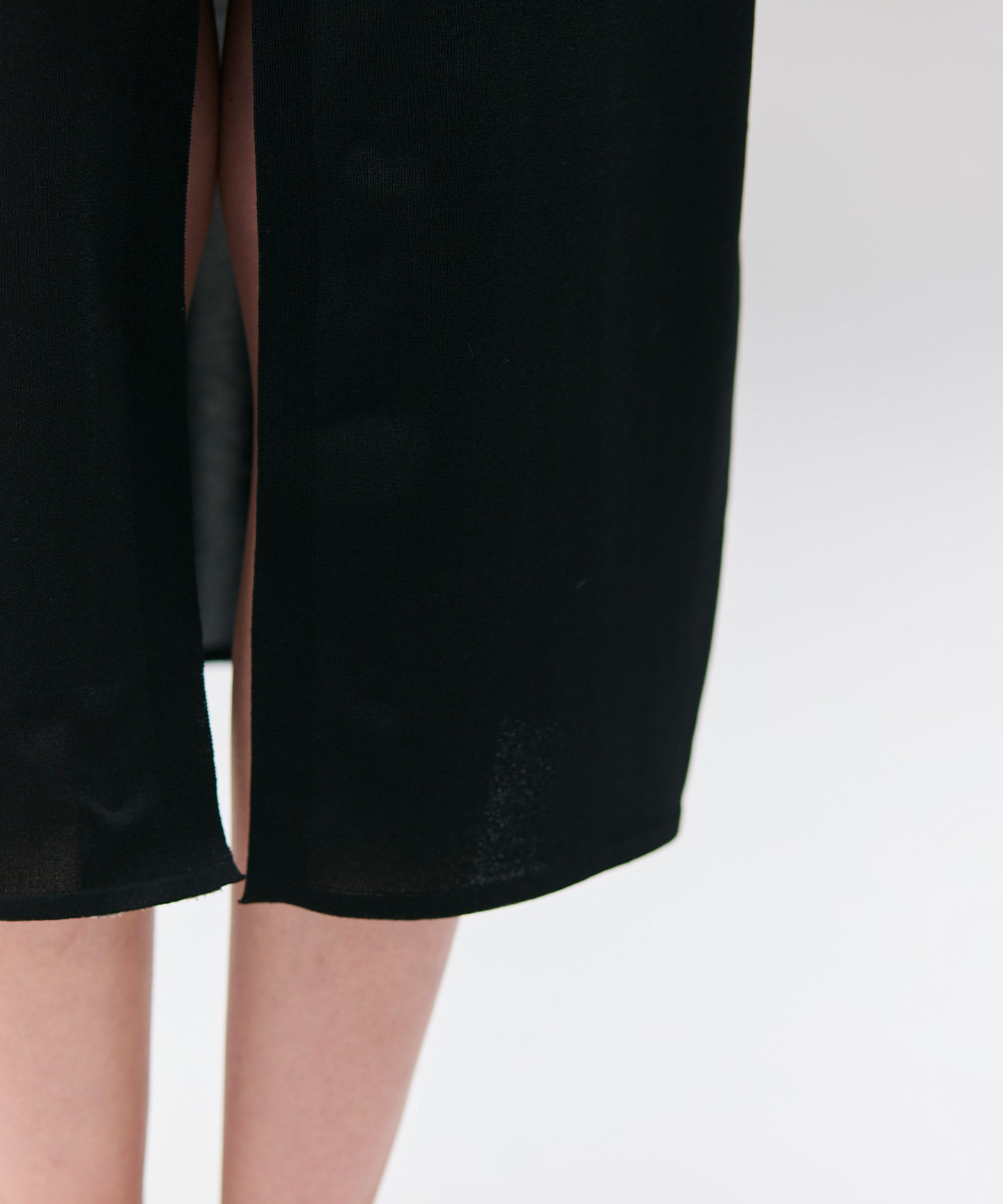 LUSTROUS SYNTHETIC KNIT / DRESS