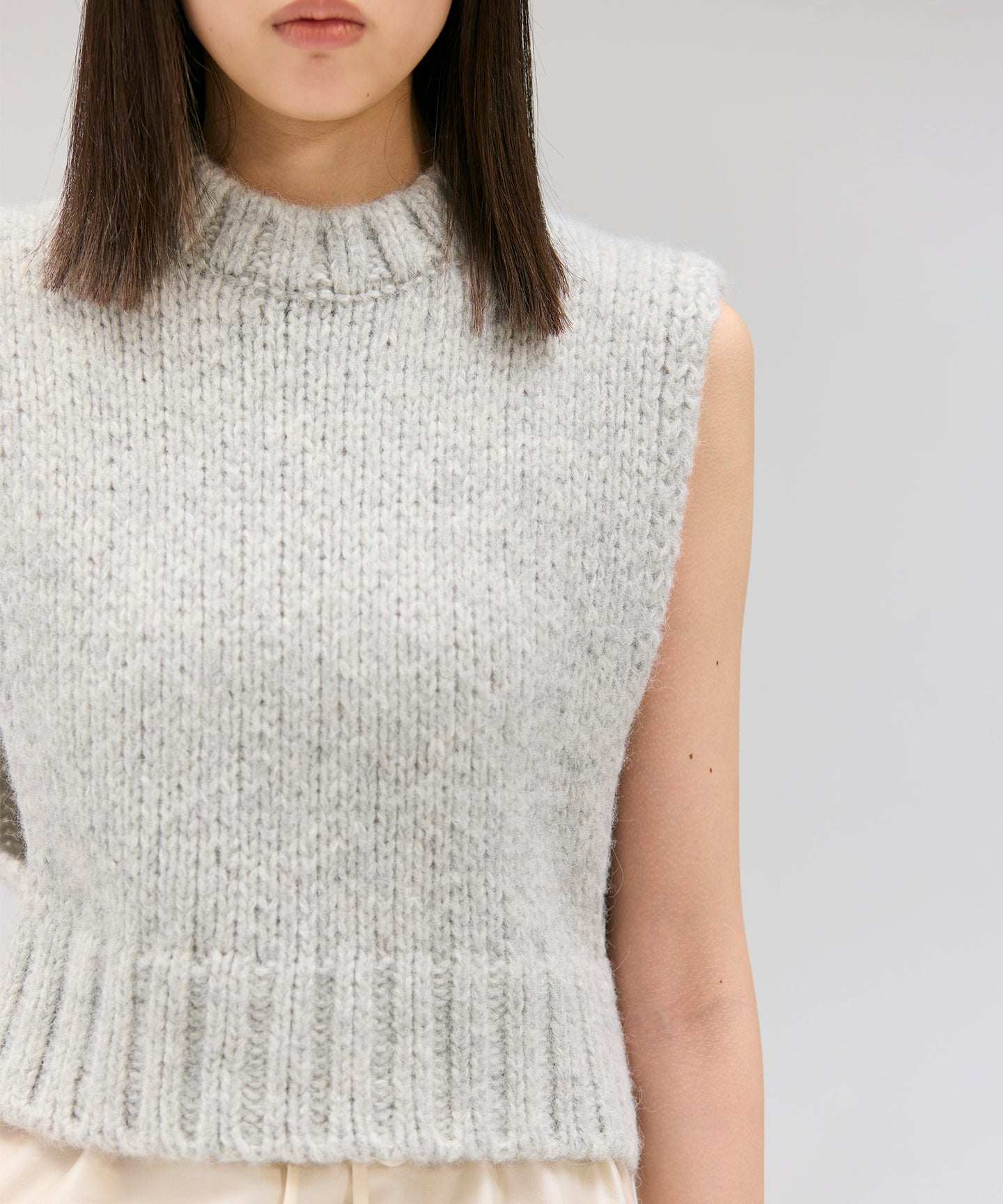 HAIRY BABY ALPACA / VEST