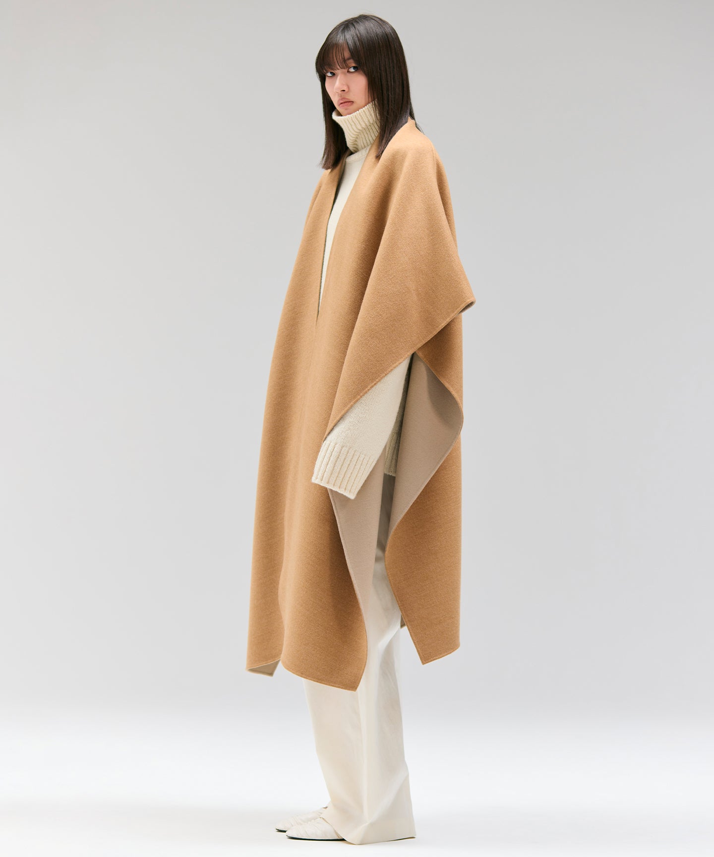 WOOL DOUBLE FACE / CAPE